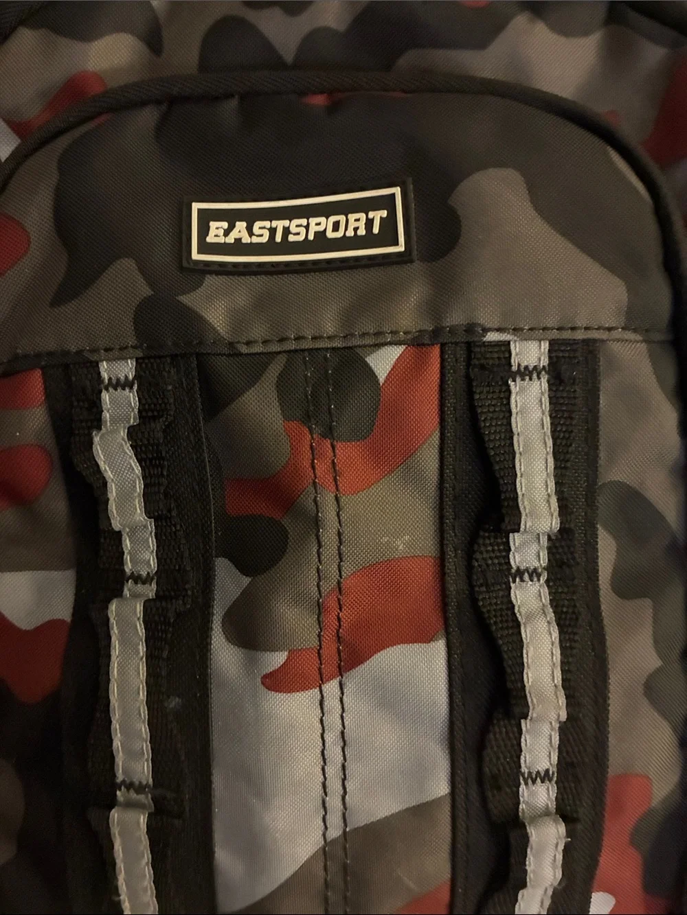 Eastsport Unisex Camo Laptop/Backpack Pinnacle Sport 19 inch Black, red & grey